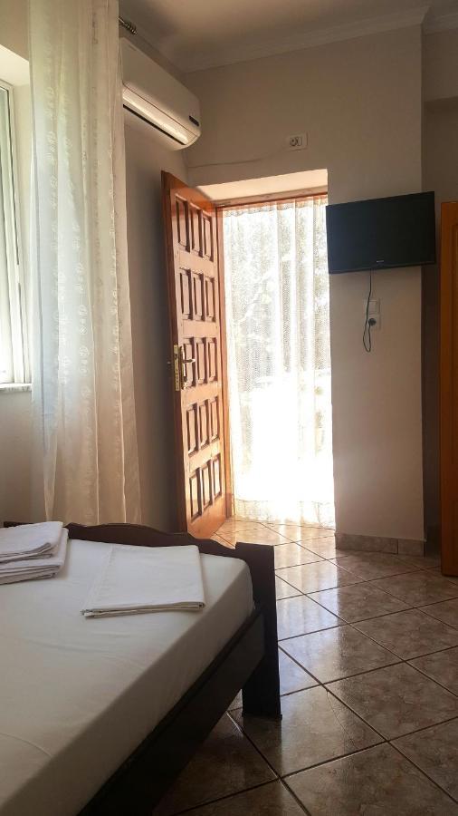 Vita Apartment - Spacious Garden And Balcony 5 Min To Beach & Center Ксамил Екстериор снимка
