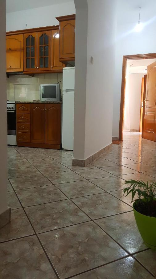 Vita Apartment - Spacious Garden And Balcony 5 Min To Beach & Center Ксамил Екстериор снимка