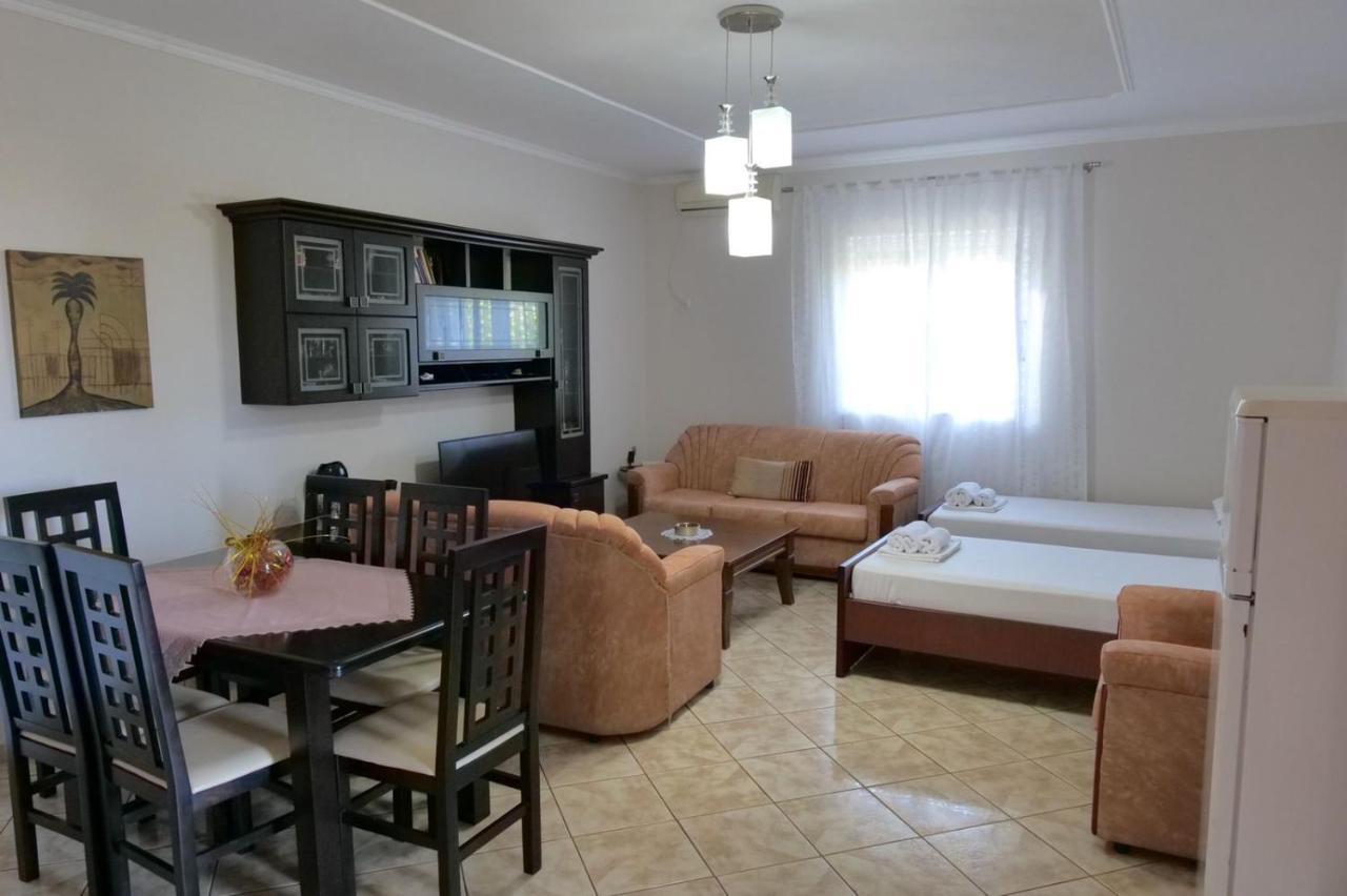 Vita Apartment - Spacious Garden And Balcony 5 Min To Beach & Center Ксамил Екстериор снимка