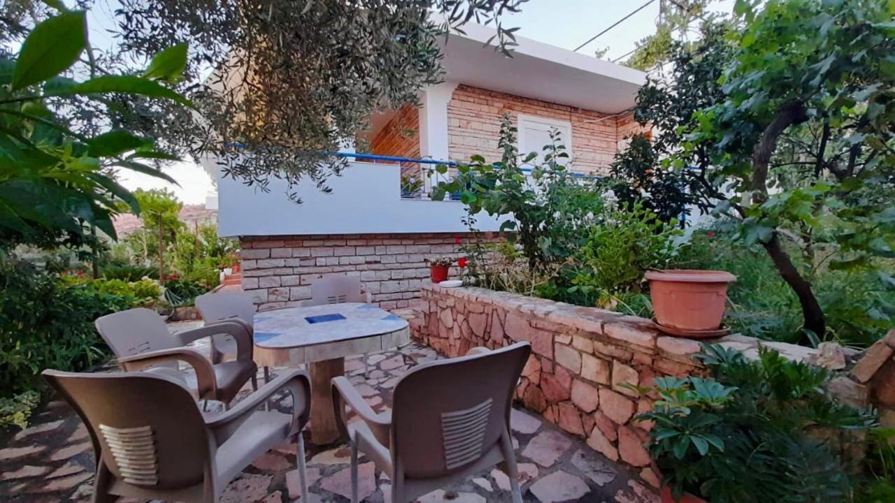 Vita Apartment - Spacious Garden And Balcony 5 Min To Beach & Center Ксамил Екстериор снимка
