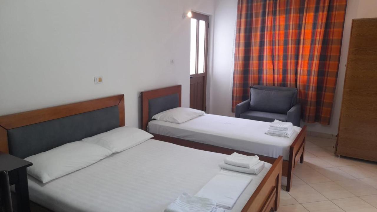 Vita Apartment - Spacious Garden And Balcony 5 Min To Beach & Center Ксамил Екстериор снимка