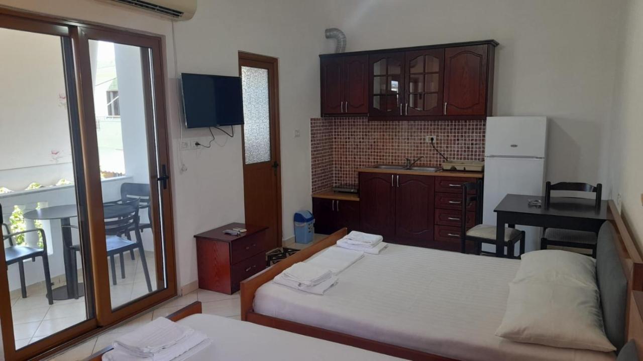 Vita Apartment - Spacious Garden And Balcony 5 Min To Beach & Center Ксамил Екстериор снимка