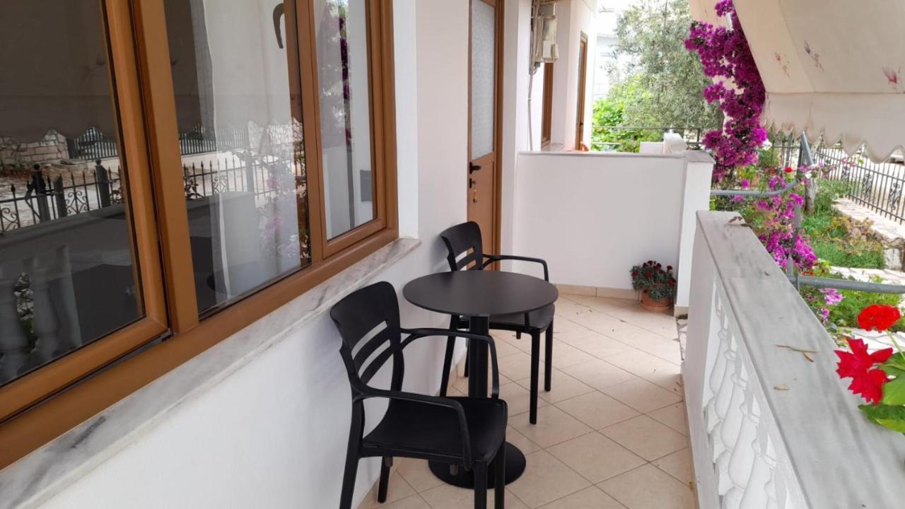 Vita Apartment - Spacious Garden And Balcony 5 Min To Beach & Center Ксамил Екстериор снимка