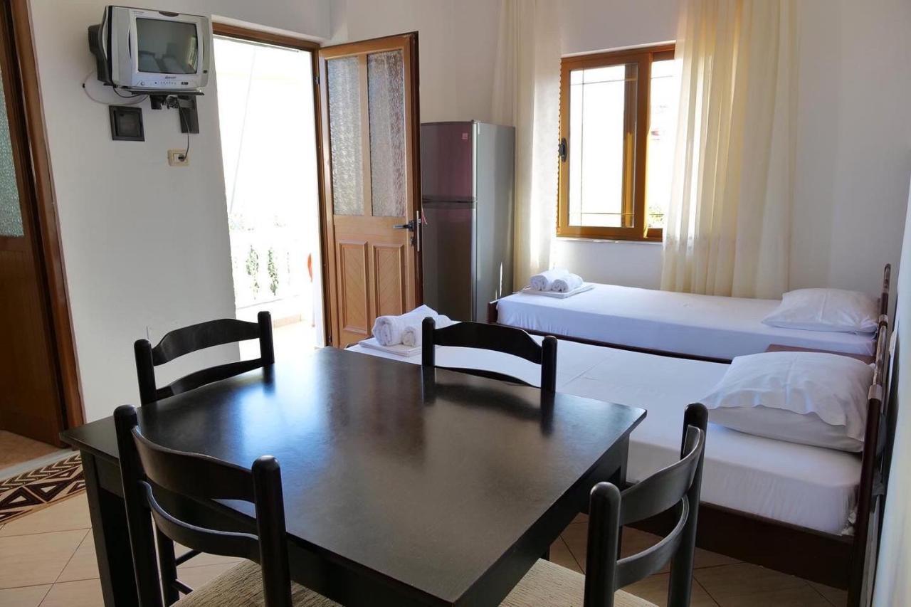 Vita Apartment - Spacious Garden And Balcony 5 Min To Beach & Center Ксамил Екстериор снимка