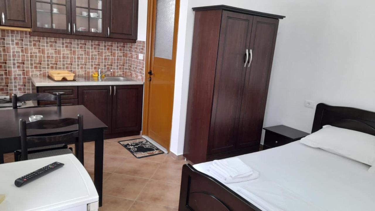 Vita Apartment - Spacious Garden And Balcony 5 Min To Beach & Center Ксамил Екстериор снимка