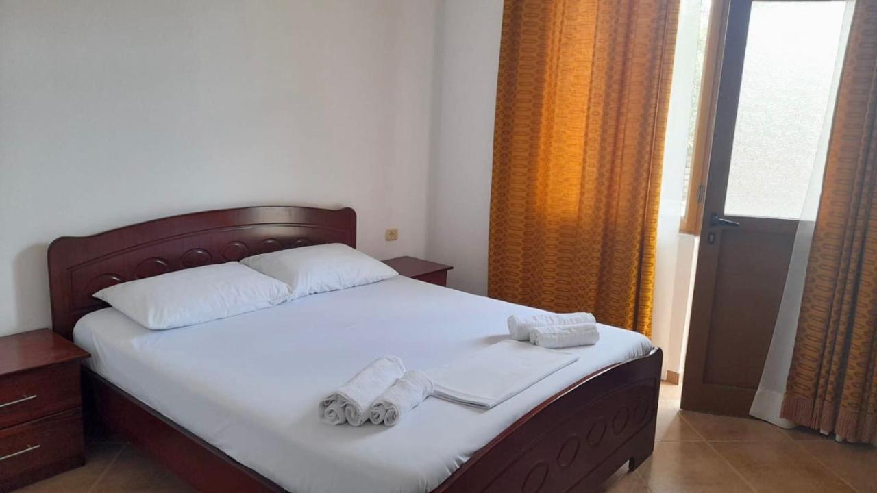 Vita Apartment - Spacious Garden And Balcony 5 Min To Beach & Center Ксамил Екстериор снимка