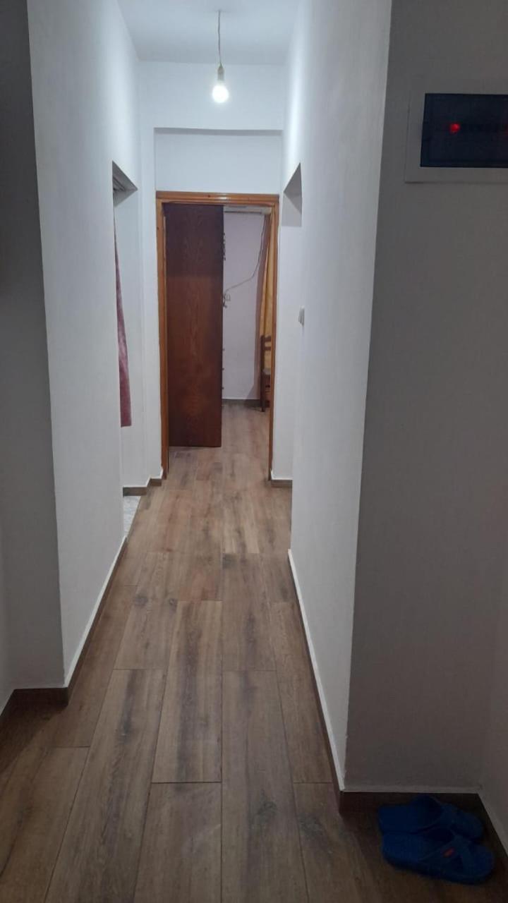 Vita Apartment - Spacious Garden And Balcony 5 Min To Beach & Center Ксамил Екстериор снимка