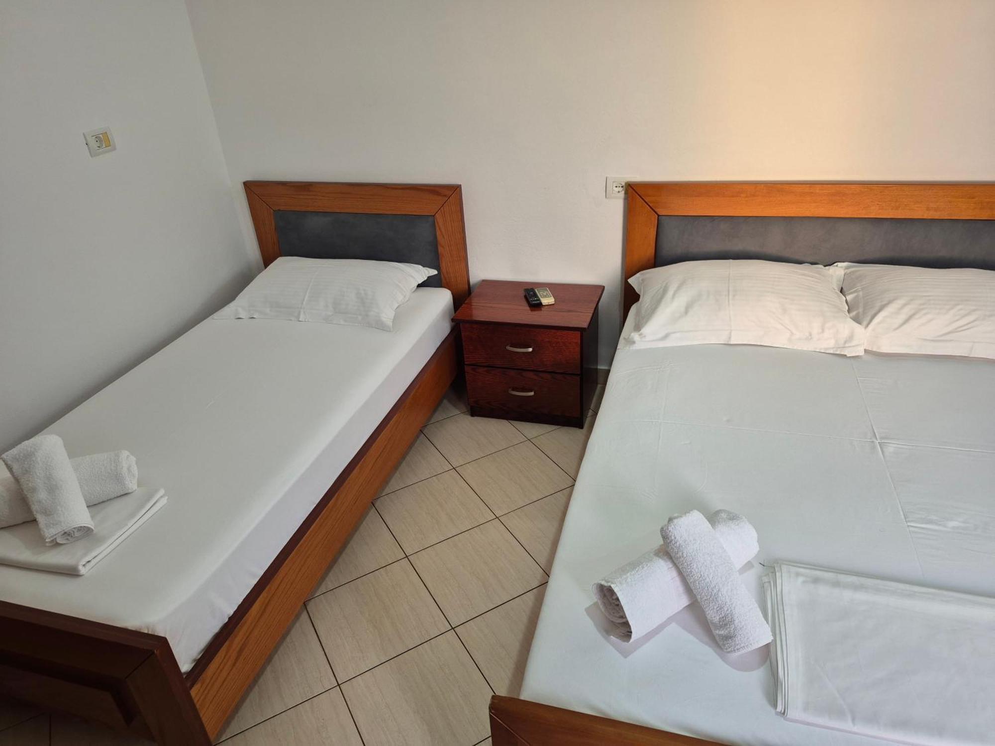 Vita Apartment - Spacious Garden And Balcony 5 Min To Beach & Center Ксамил Екстериор снимка