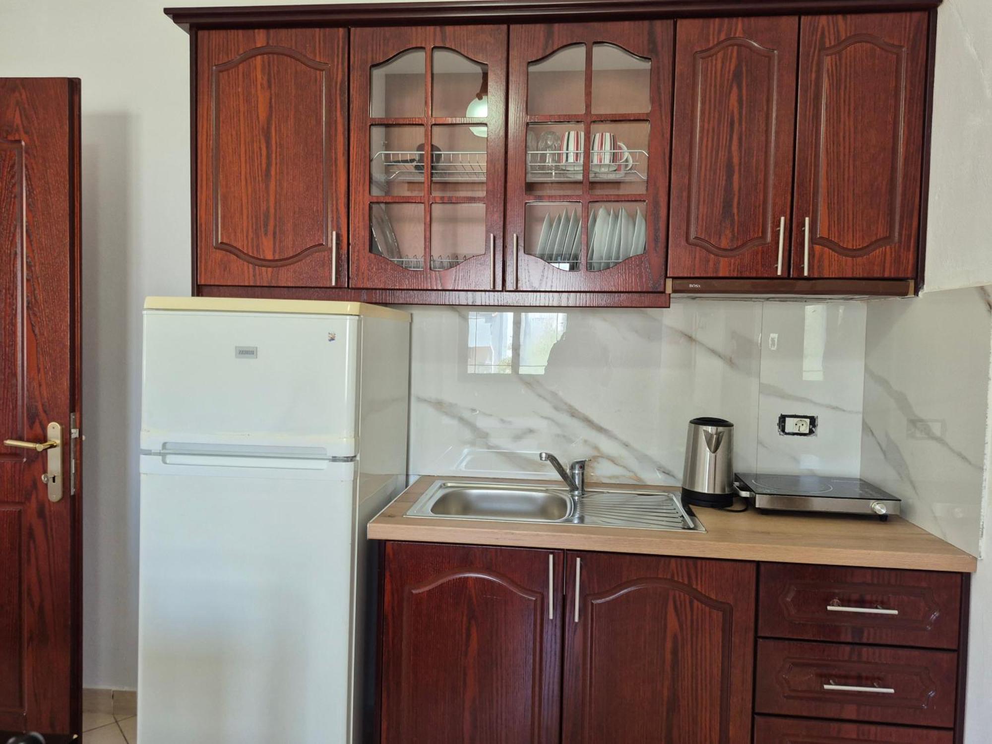 Vita Apartment - Spacious Garden And Balcony 5 Min To Beach & Center Ксамил Екстериор снимка