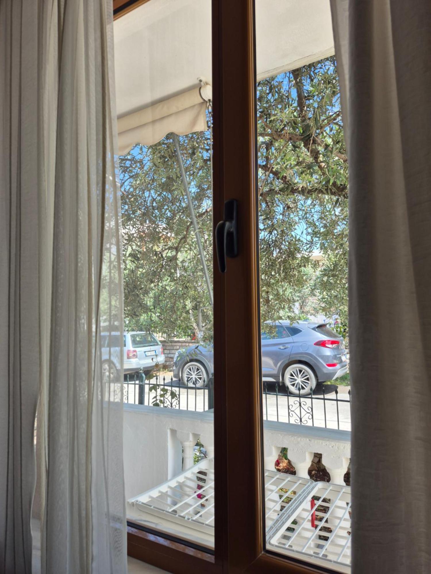 Vita Apartment - Spacious Garden And Balcony 5 Min To Beach & Center Ксамил Екстериор снимка