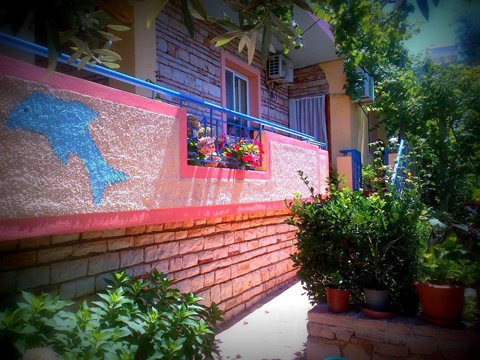 Vita Apartment - Spacious Garden And Balcony 5 Min To Beach & Center Ксамил Екстериор снимка
